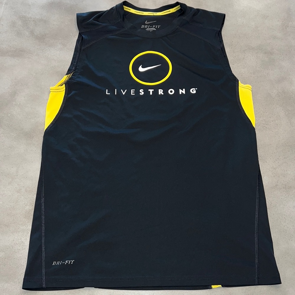 😎 LiveStrong Nike Dri Fit Tank
